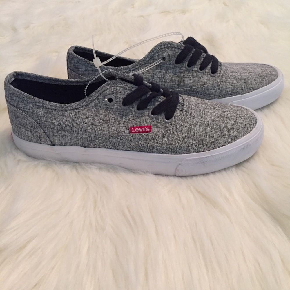 NWOT Gray Levi’s